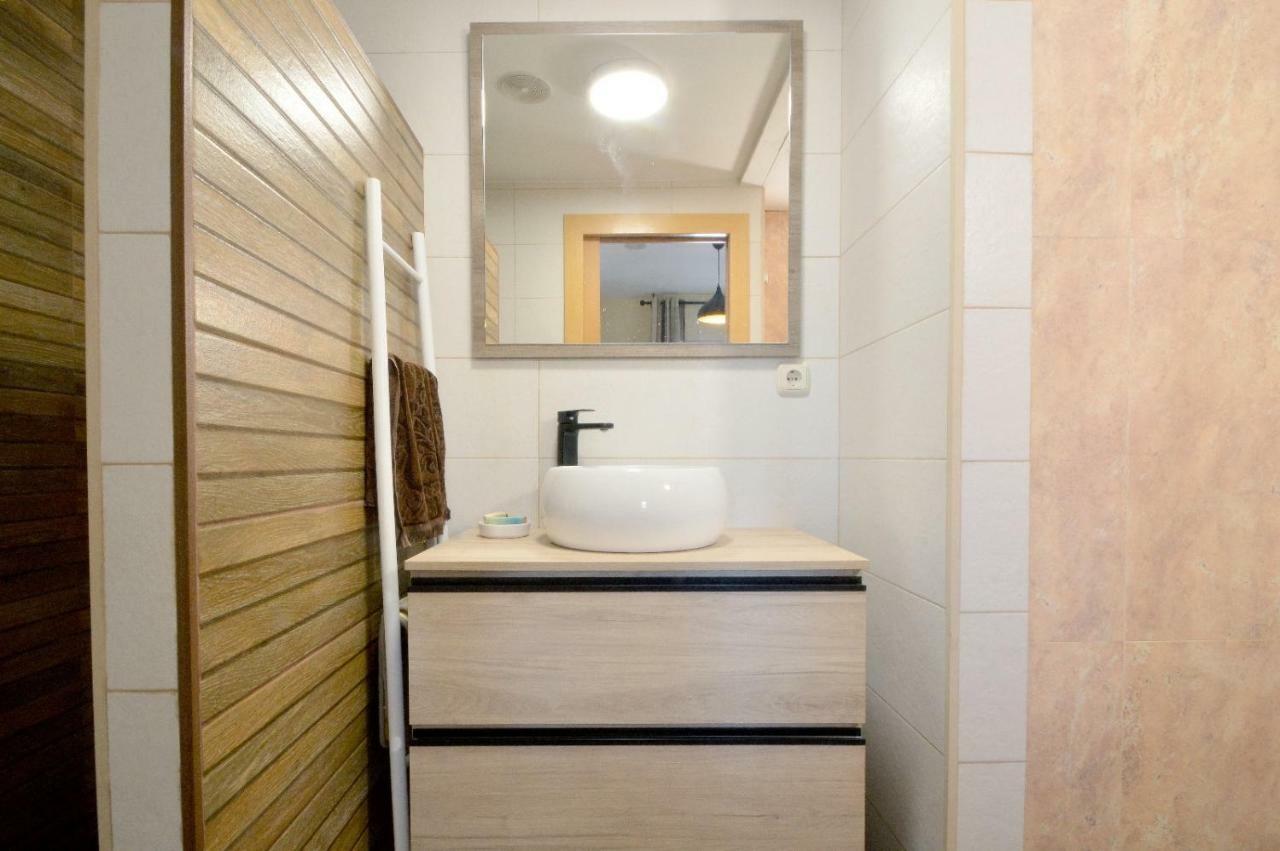 Moderno Apartamento Frente A La Playa Y El Centro Leilighet Almería Eksteriør bilde